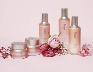 REVIEW SET QUÀ TẶNG DƯỠNG DA CHO NỮ